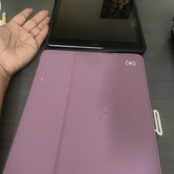 2 Apple IPads-Must Go 
