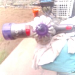 Dyson Cordless Vacuum For Sale 