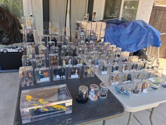 Selling my Star wars collection.  See all my pictures and read the description.  Everything for $3000.

SHIPS: 

- Big Tonka Millennium Falcon 1995 ( 
