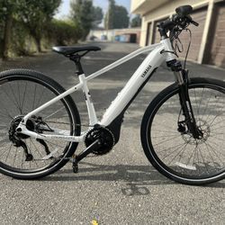 Yamaha Cross Core Rc E Bike Size Small 