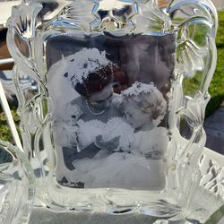 Estate Sale.   Mikasa Frosted Lead Crystal Picture Frame
