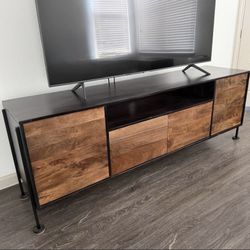 Great Deal! Large Solid Wood Media Console TV Stand & Matching End Table