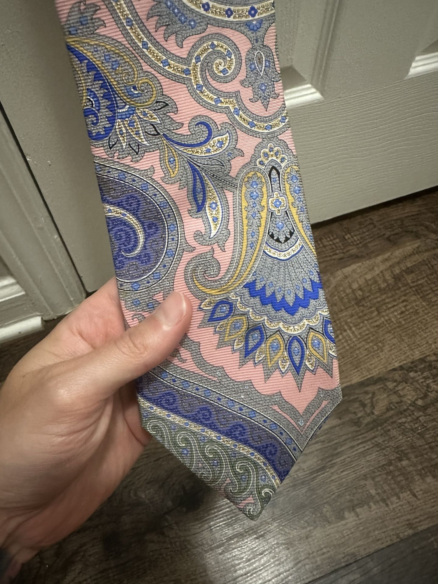 Tie