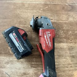 Milwaukee Battery And Charger 