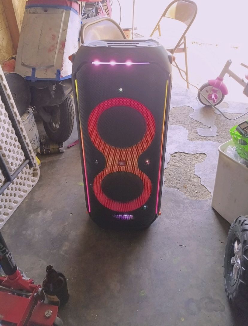 JBL PartyBox 710 Bluetooth Party Speaker, 800W