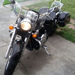 2002 Honda￼ Shadow￼