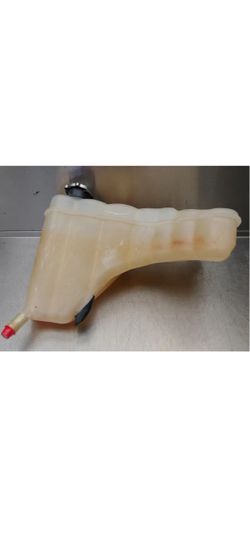 2015-2016-2017-2018-2019-2020-2021-2022 -2023  Dodge Charger Challenger C300 Radiator Reservoir Tank