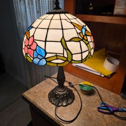 Tiffany Style Table Lamp-20” W/ 11” Hummingbird Floral Stained Glass Shade