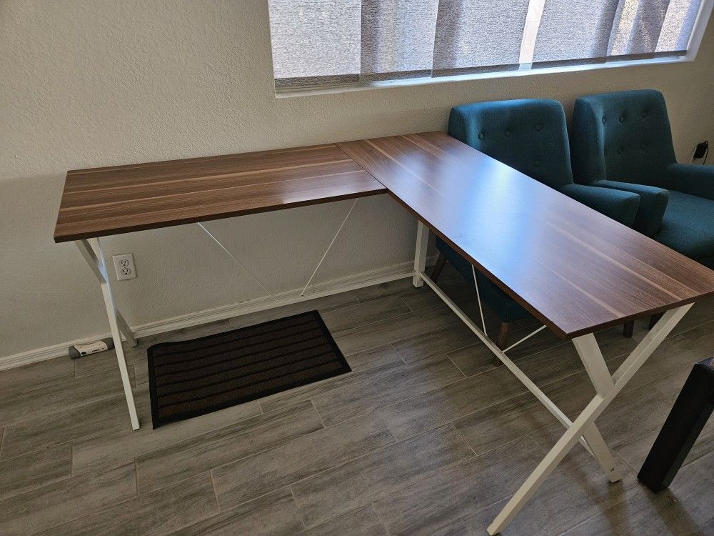L Table - GOOD CONDITION