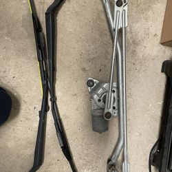 2007-14 Chevy Tahoe-Suburban-Yukon Windshield Wiper Motor Assembly And Both Wiper Arms Oem Gm
