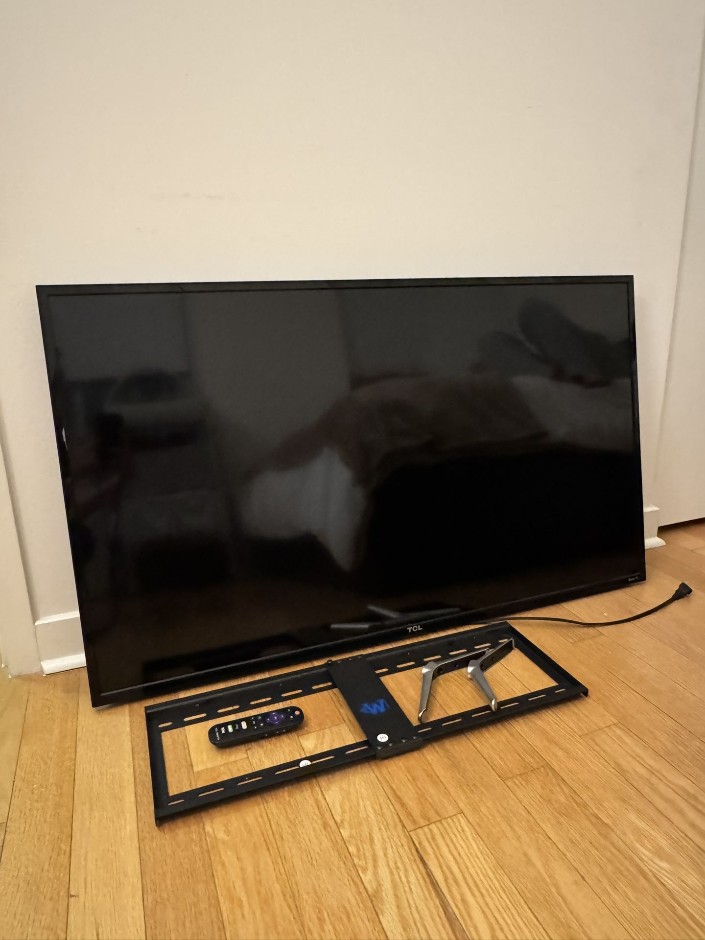 48” Roku Smart TV