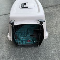 Dog/Cat crate