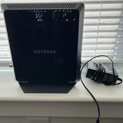 NETGEAR  WiFi Cable Modem Router 