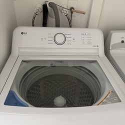 LG 4.1 Washer And Dryer 
