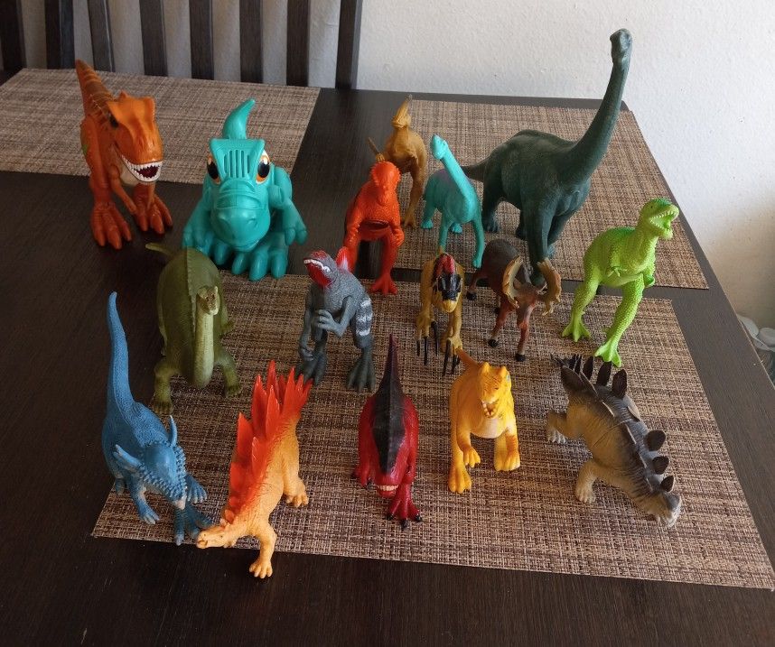 Dinosaurs 16 In Total