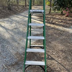 Six Ft Fiberglass Ladder 