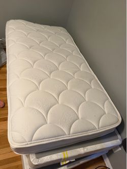 Twin mattress