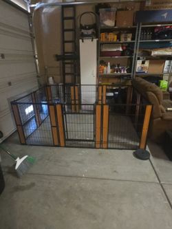 Dog kennel with door