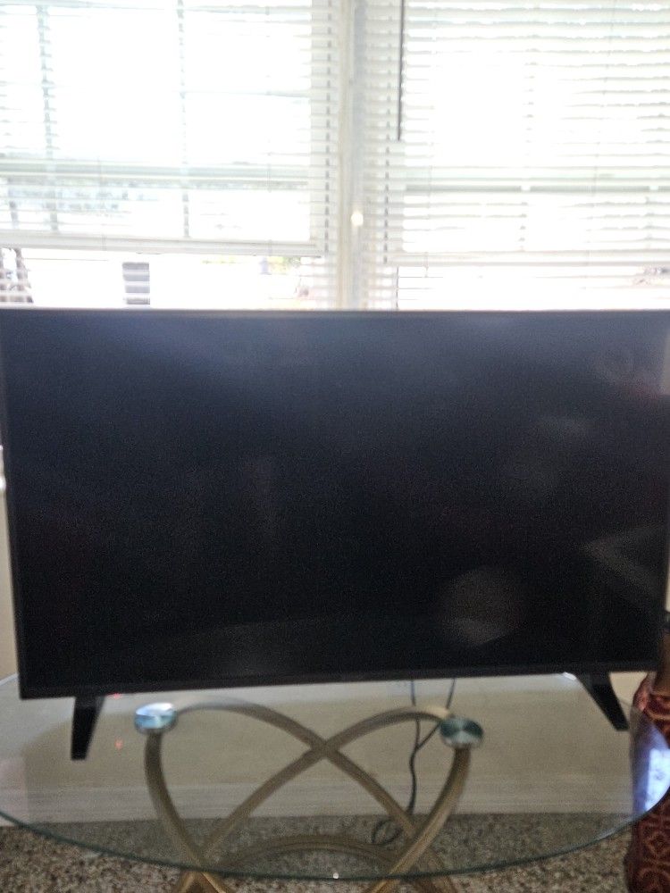 Roku tv Very Good Condition Have Remotr