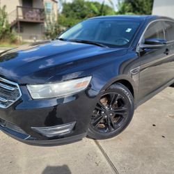 2014 Ford Taurus