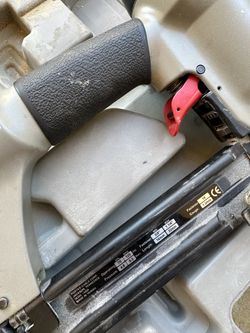 Vendo Pistola Clavos Finos De 18