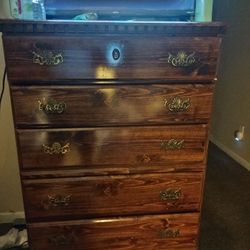 Dressor Table Chairs And Recliner $600