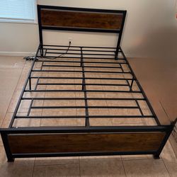 Queen Bed Frame – Metal & Wood – Great Condition