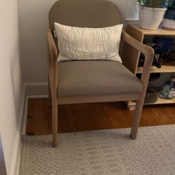 Accent chair
