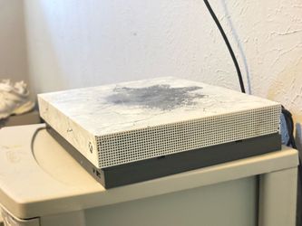 Xbox one limited edition skull and bones