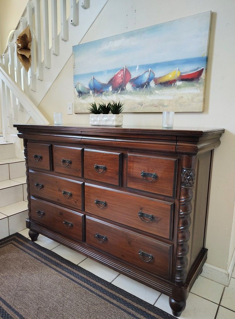 ASHLEY FURNITURE SOLID WOOD DRESSER 8 DRAWERS DELIVERY AVAILABLE