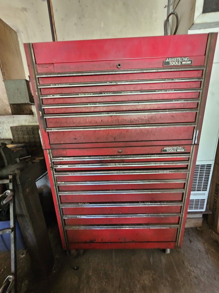 VINTAGE ARMSTRONG TOP AND BOTTOM 14 DRAWER TOOL BOX BALL BEARING