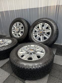 2025 Chevrolet Silverado 2500 HD Wheels and Tires