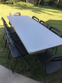 Table n Chairs