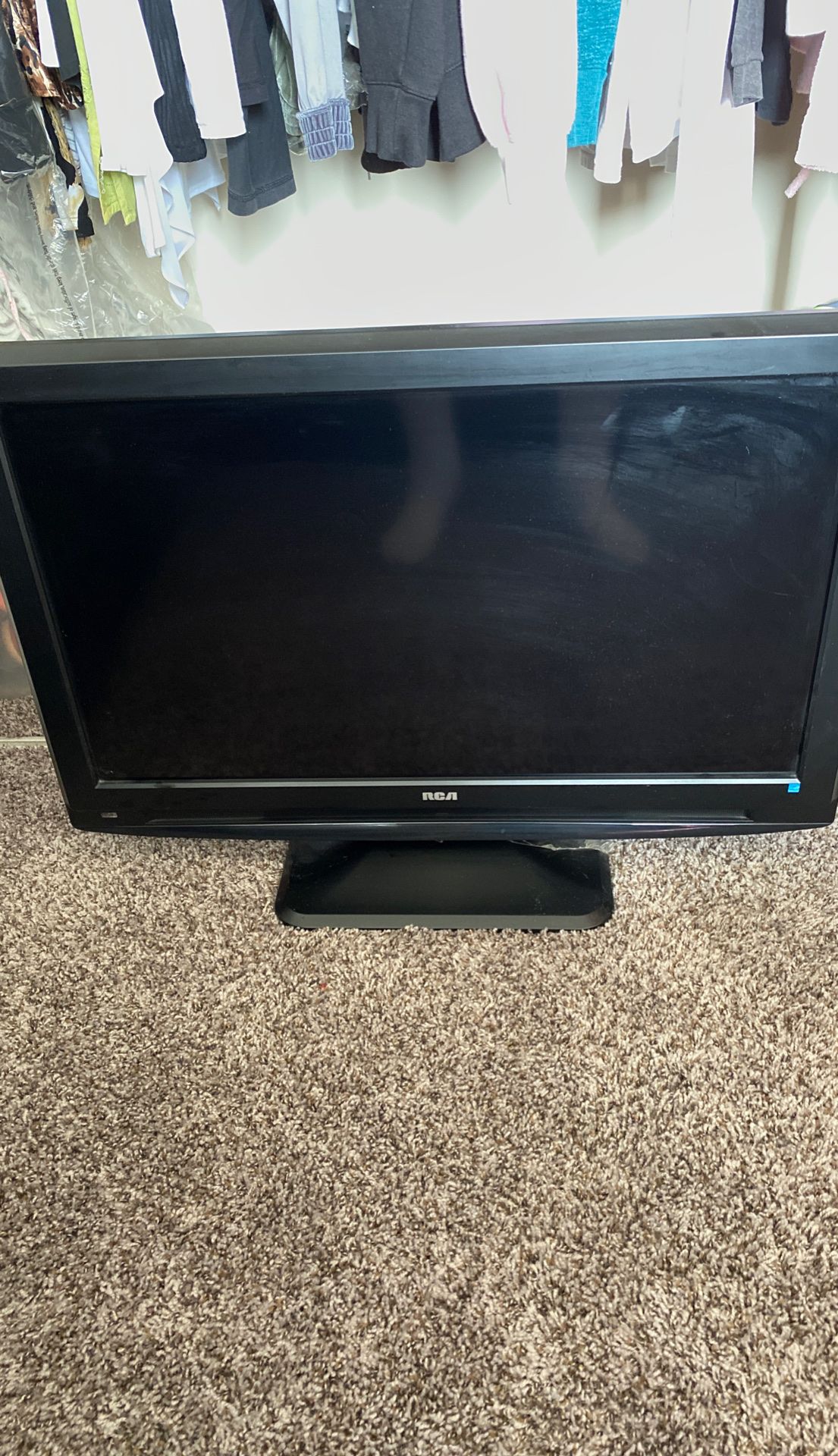 Tv 32 inch rca w remote