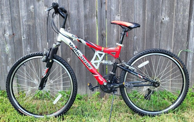 26" Wheels Mountain Bike Full Suspension 21 Speed Bicycle New Condition