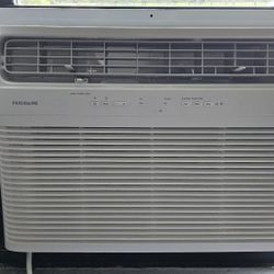 Frigidaire 18,000 BTU Smart Window/Wall Air Conditioner with 3 Fan Speeds, Sleep Mode & Remote Control White 