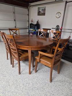 Wood Dining Table with Leaf &6 chairs