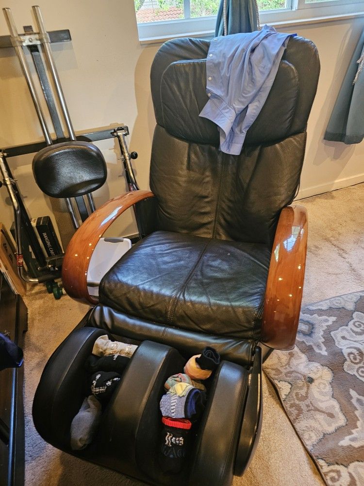 Massage Chair Works Only 25.00