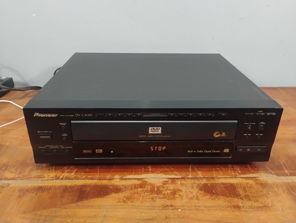 Pioneer CD / DVD player