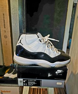 Nike Air Jordan 11 Retro Concord Size 8.5 good cond. $175