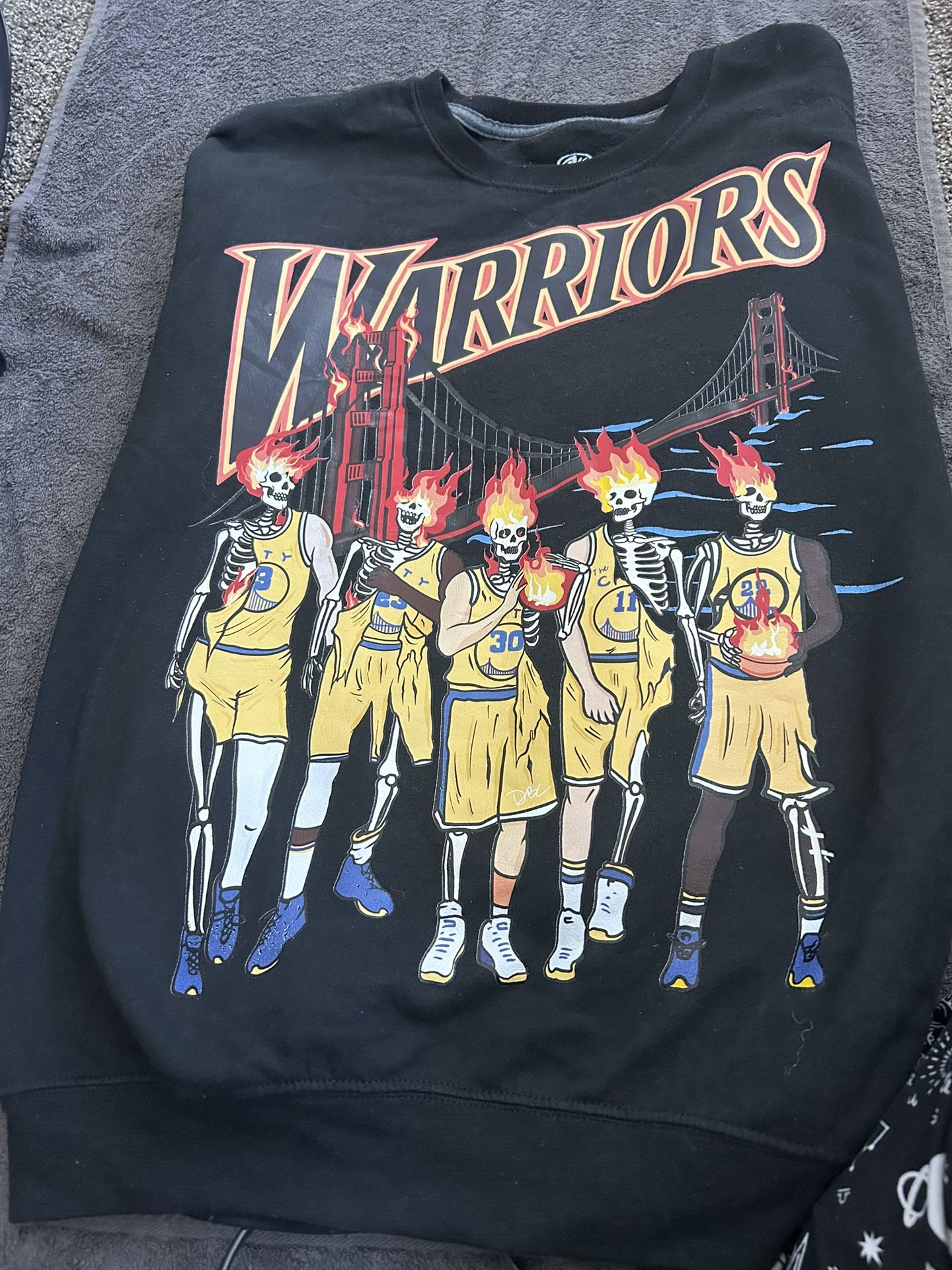 Sweatshirt