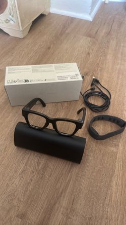 Meta Ray-Ban Display Smart Glasses – Excellent Condition