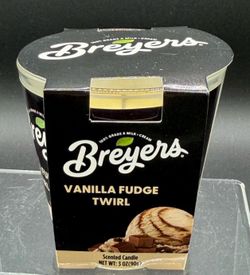 NIB Breyer's Vanilla Fudge Twirl Scented 3oz Candle 1 Wick Candy Jar 1.8x2.5"