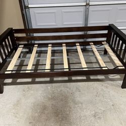 Max And Lily Twin Size Bed Frame 