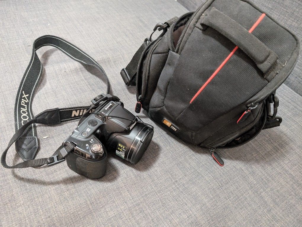 Black NIKON CoolPix L810 Digital Camera 16.1 MP 26x Wide Zoom.