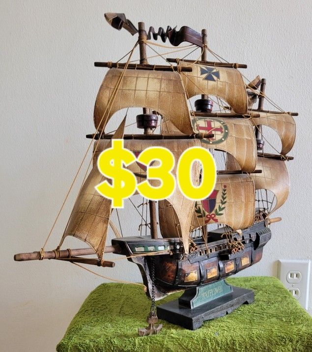VINTAGE  WOODEN  MAYFLOWER  SHIP