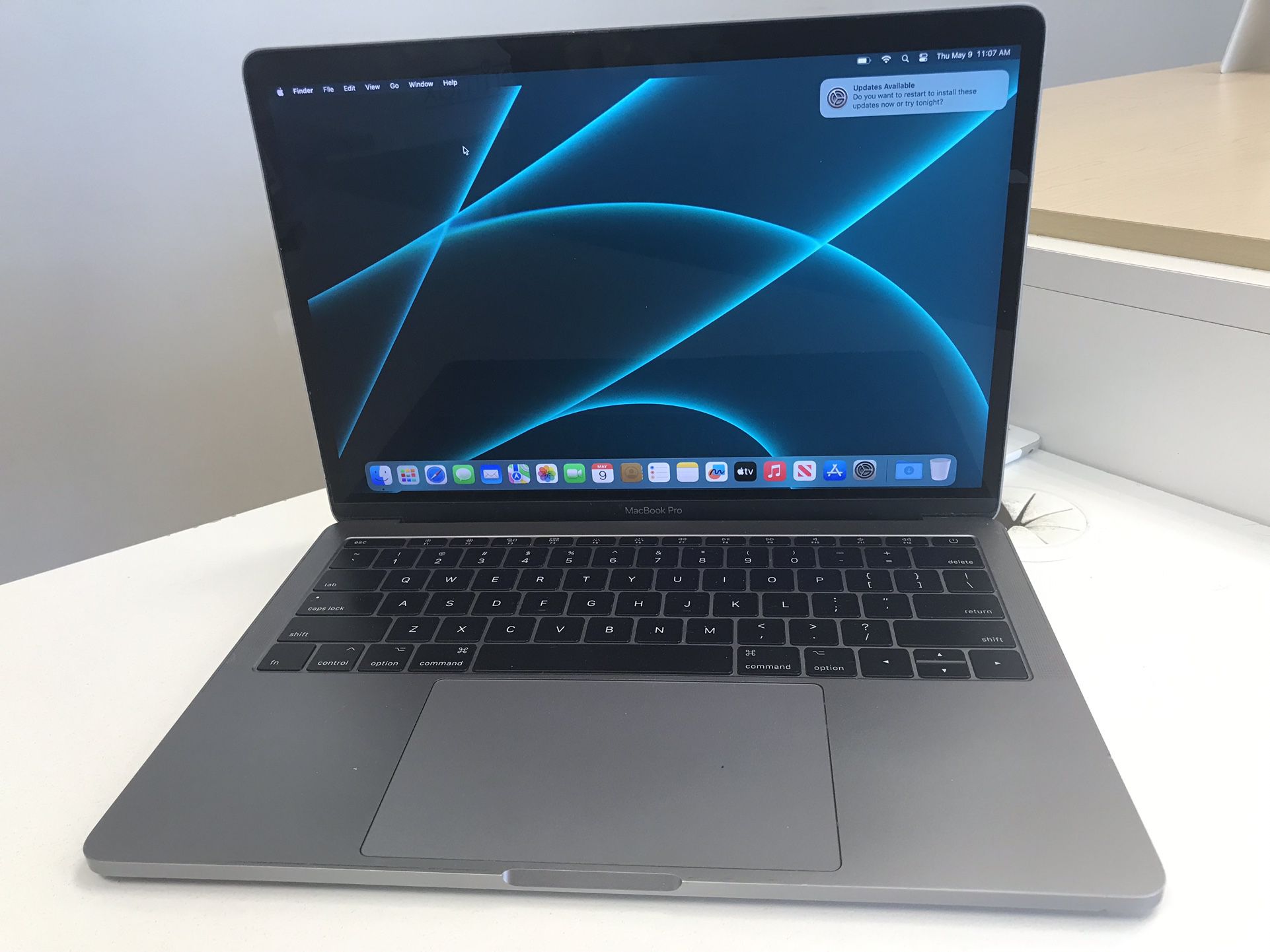 13” MacBook Pro TouchBar i5
