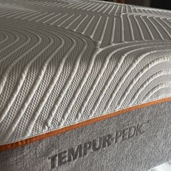 Brand. New Memory  Foam King Size Mattress 