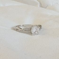 NEW! Silver Ring Size 7