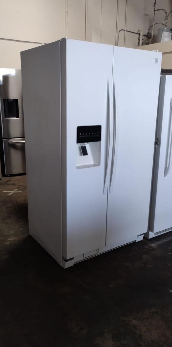 Kenmore Side By Side White Refrigerator Fridge

